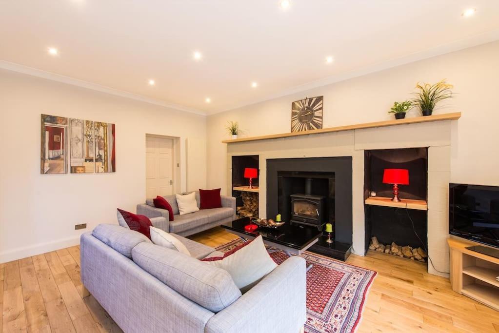 Self Catering , City Centre Apartment With Parking — Photos 1